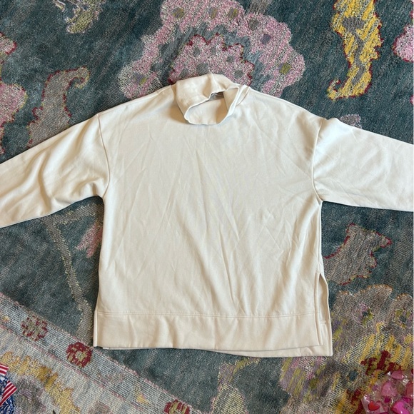 Lou and Grey long sleeve off white turtleneck size M- NWT - Picture 2 of 12